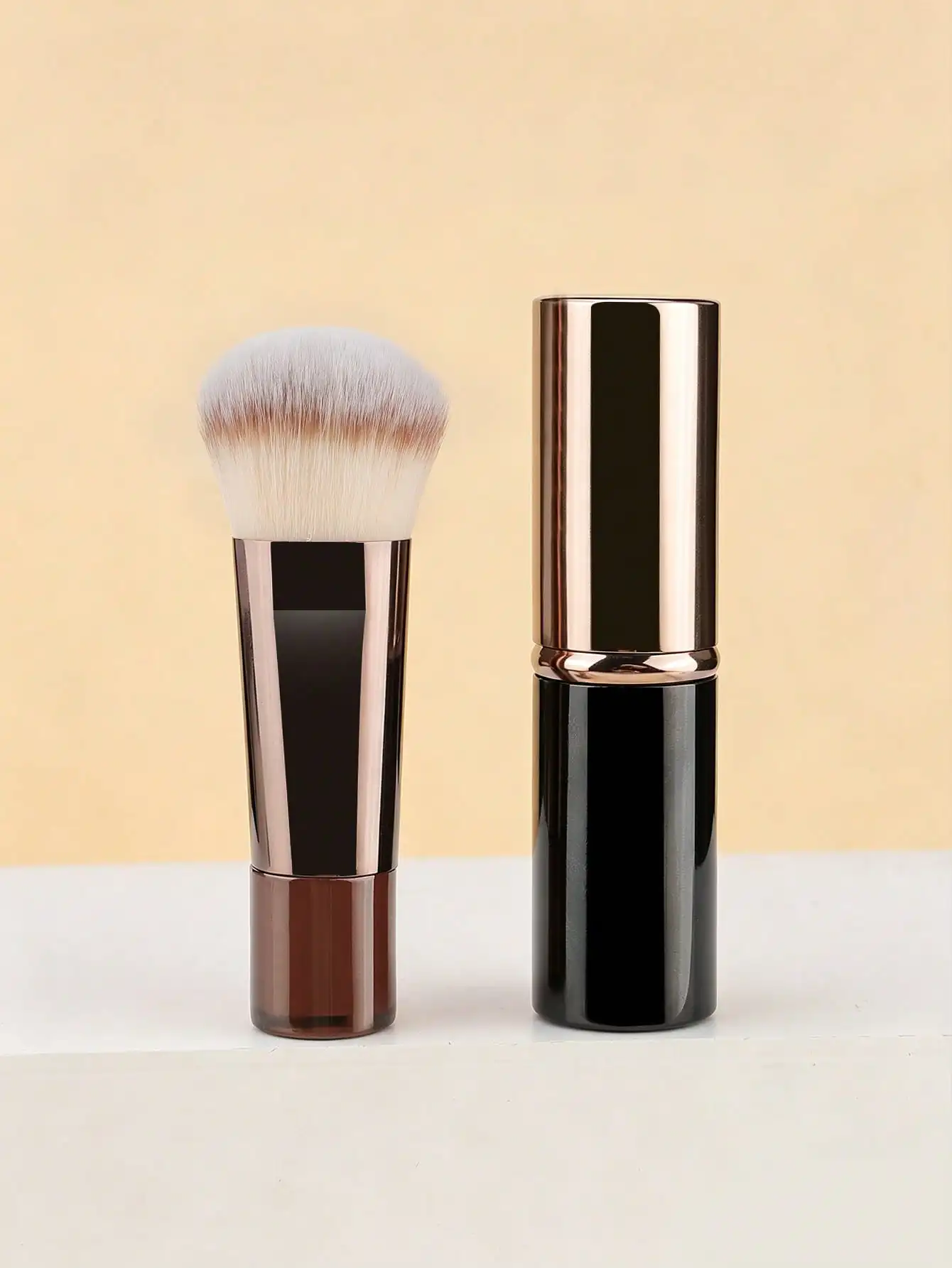 1/2 Stück einziehbarer Kabuki-Make-up-Pinsel, Foundation-Pinsel + Mini-Puderpinsel, tragbarer multifunktionaler Make-up-Pinsel für unterwegs
