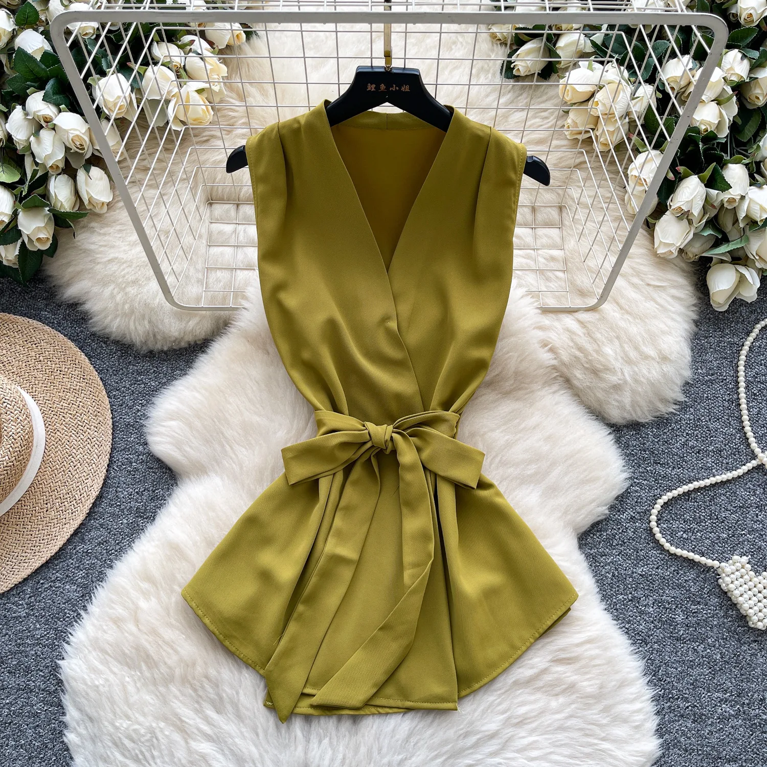 

Vests Women Tops V Neck Sleeveless Solid Sexy Y2k Streetwear Elegant Splice Lace Up Tight Waist Slim Fit Vest Top Summer 2025