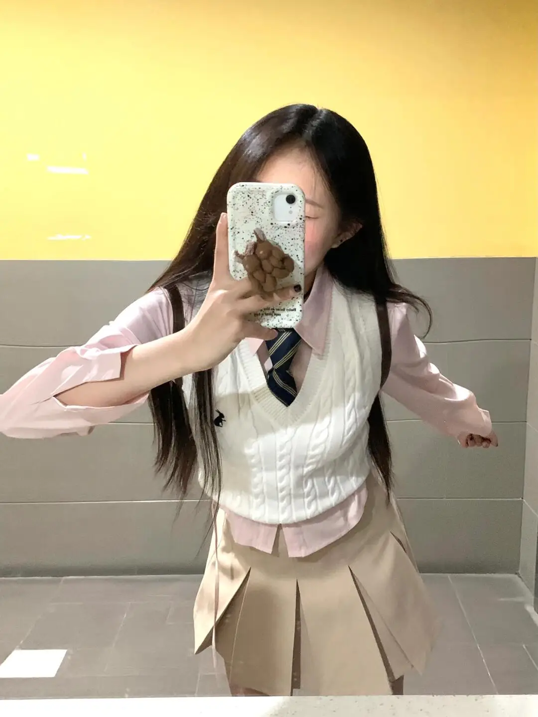 핑크 롱 니트 스쿨 세트 체크무늬 스커트와 허리띠 포함 여성 패션 세트 가을 2024 폴리...