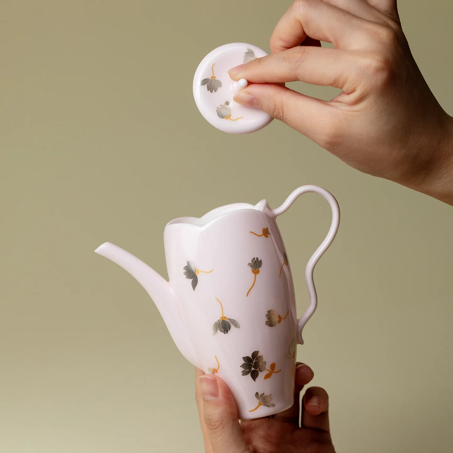 Inno Kaisoku Silver Color Magnolia Flower Beauty Point Teapot Exquisite Ceramic Special Tea Brewer Sakura Pink Household Single