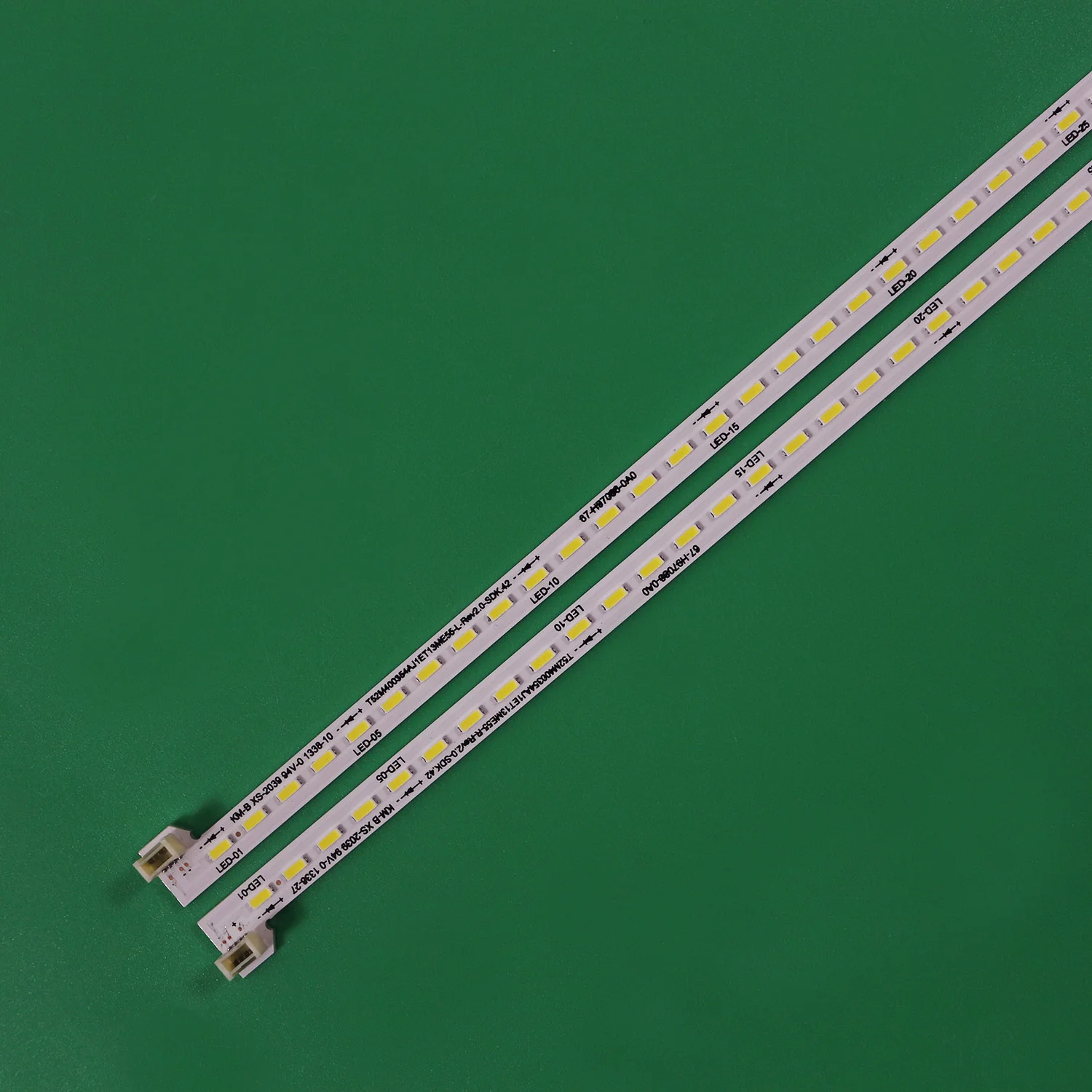 Tira de retroiluminação LED para L40F3500A-3D, L40F1590B, 67-H97088-0A0, T52M400354AJ1ET13ME5, LVF400SE2L, T52M400354AI1E, Novo, 2 peças