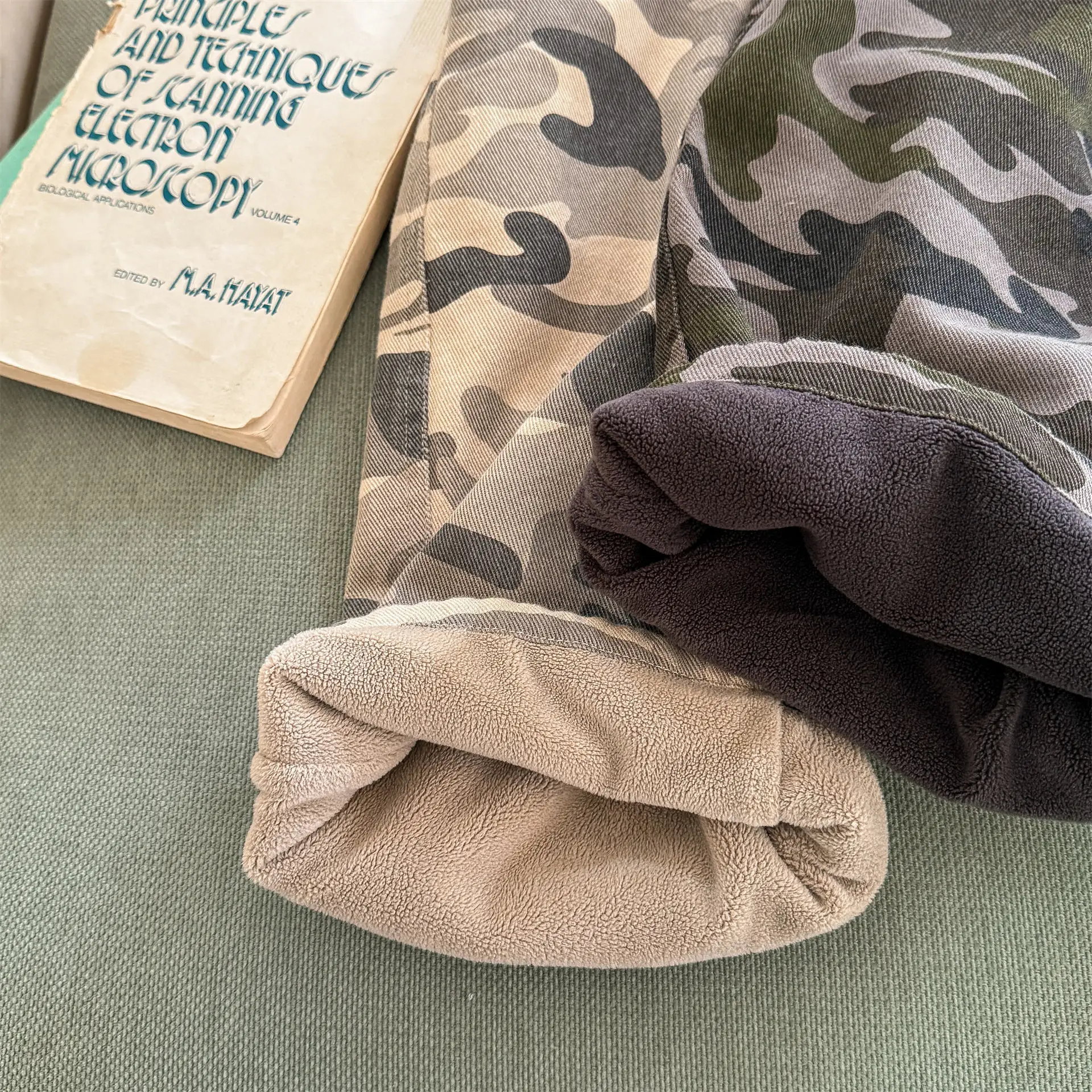 2026 Kids Winter Pants Boys Girls Korean Style Fleece Lined Camouflage Cotton Trousers Warm Thermal Bottoms for Children