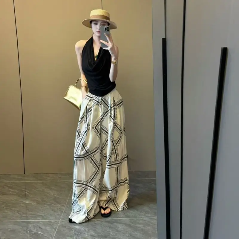 Summer Relaxation Style 2026 New Lazy Old Money Style Solid Color Retro Wrinkle Hanging Neck Tank Top for Women