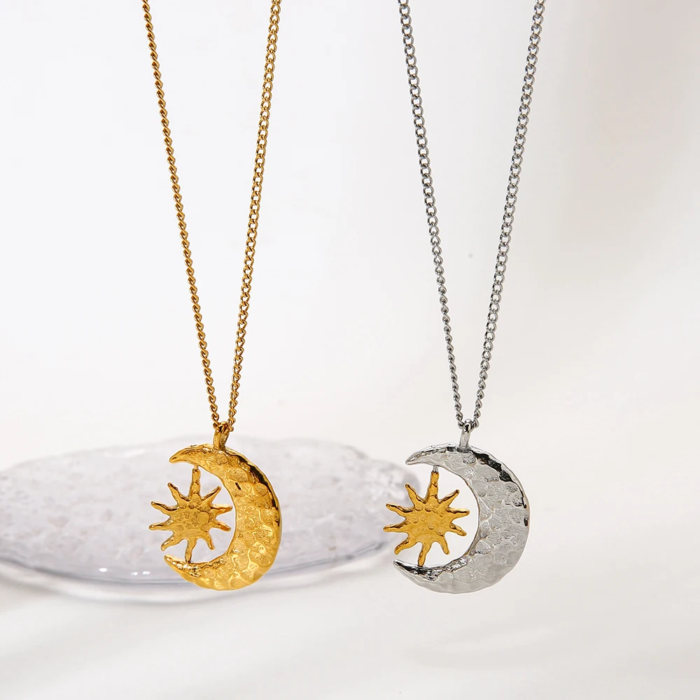 

2026 New Fashion Spinning Moon Sun Pendant Necklace 18K Gold Plated Stainless Steel Clavicle Chain Jewelry for Women Party Gift