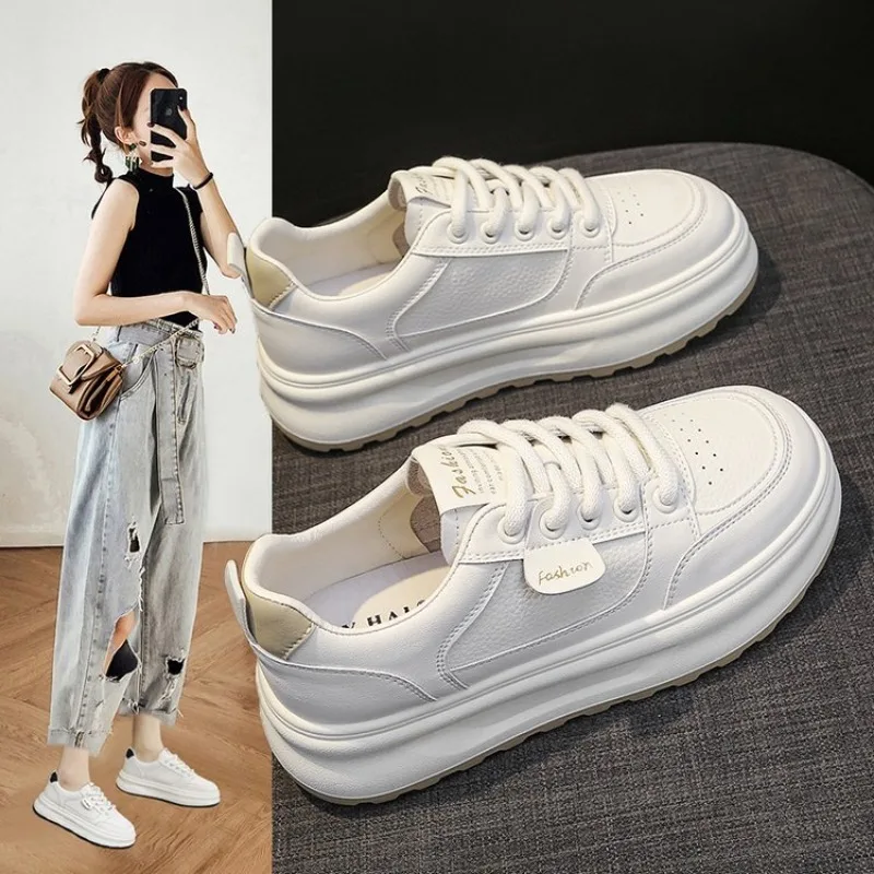 Koreanische Version dicke Sohle weiße Schuhe Damenschuhe Herbst neue Mode vielseitige flache Boden Damen Casual Sportschuhe