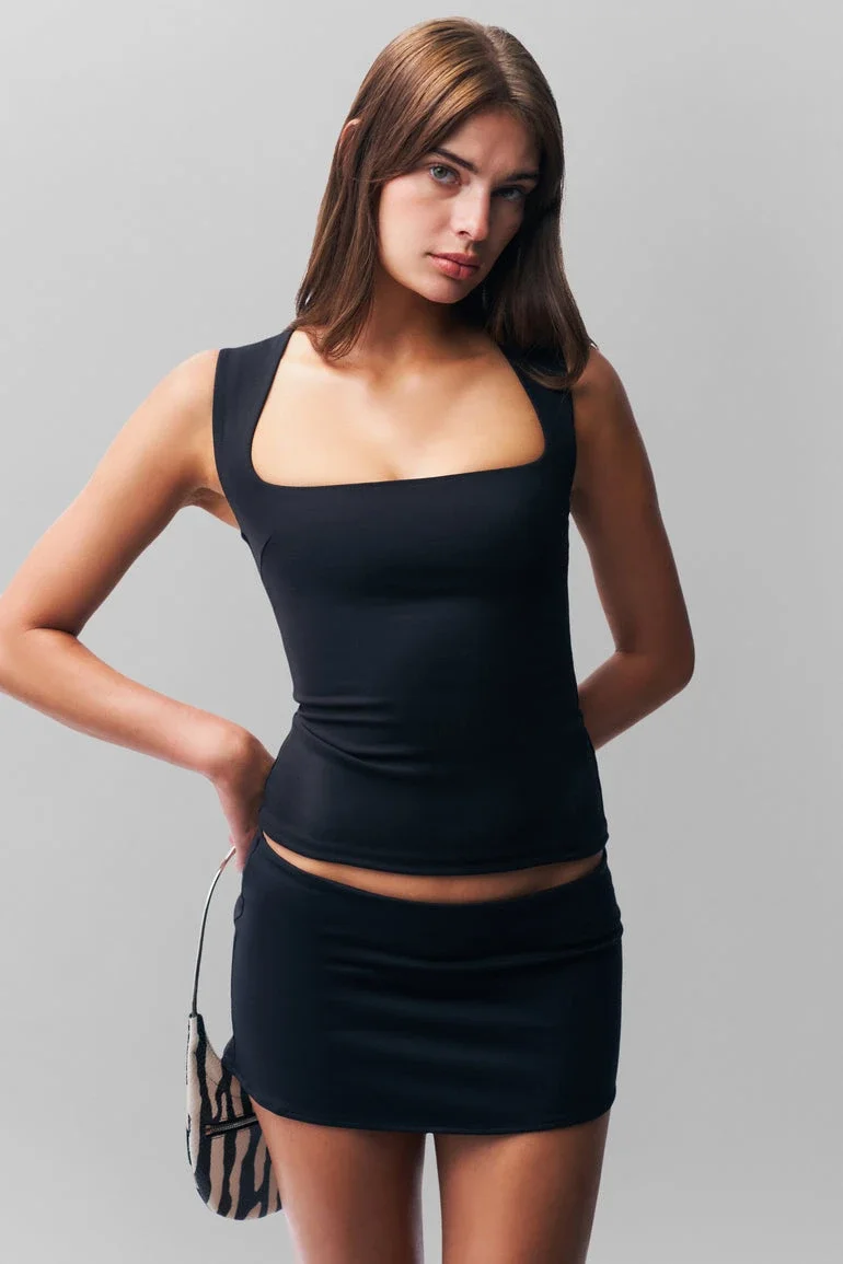 

Guizio Women black French square neck wide strap vest slim shape double fabric