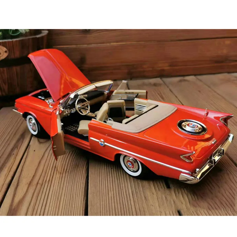 Diecast 1/18 for 1960 Chrysler 300F Classic Vintage Metal Alloy Replica Model Toys Car For Collections