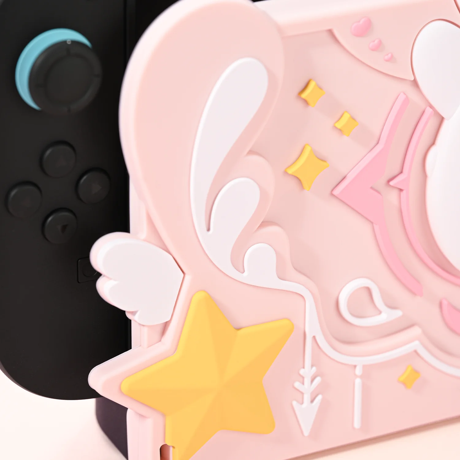 غطاء حماية GeekShare متوافق مع قاعدة شحن Switch 2، وواقي لوحة الواجهة الناعمة من سلسلة Star Wings