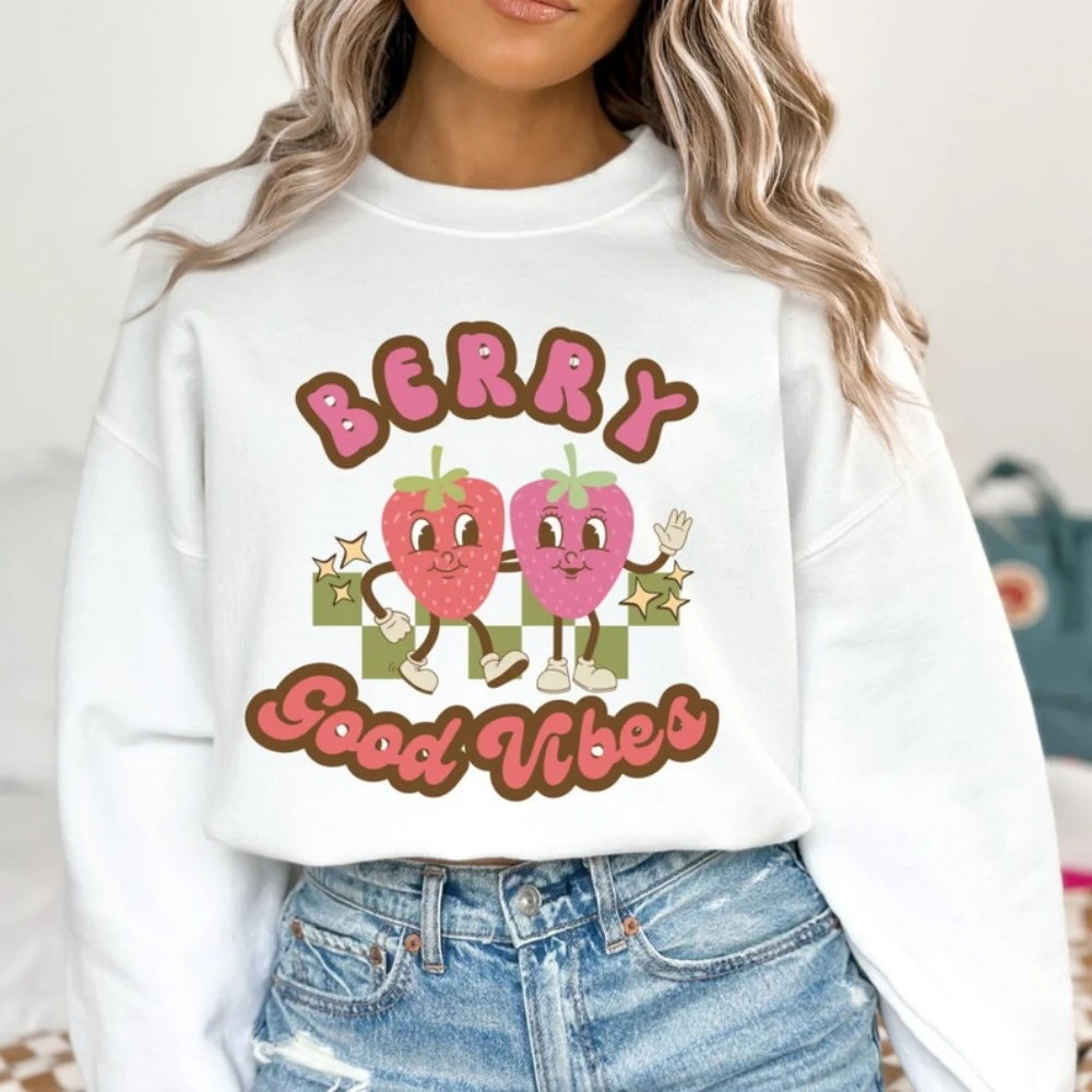 Vintage Aardbei Sweatshirt Retro Cartoon Mascotte Y 2K Shirt Leven Is Heerlijk Zoete Aardbei Minnaar Cadeau Winterkleding Vrouwen