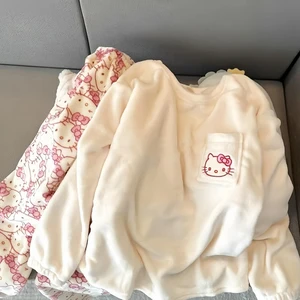 Pyjama Sanrio Damen Frauenzeichnungen, japanisches Material Hallo Kitty, weiblicher Winterpyjama, neuer dickerer Samt, süß, erhitzt 12 Hauptverkaufs -Pyjama Hello Kitty - №5