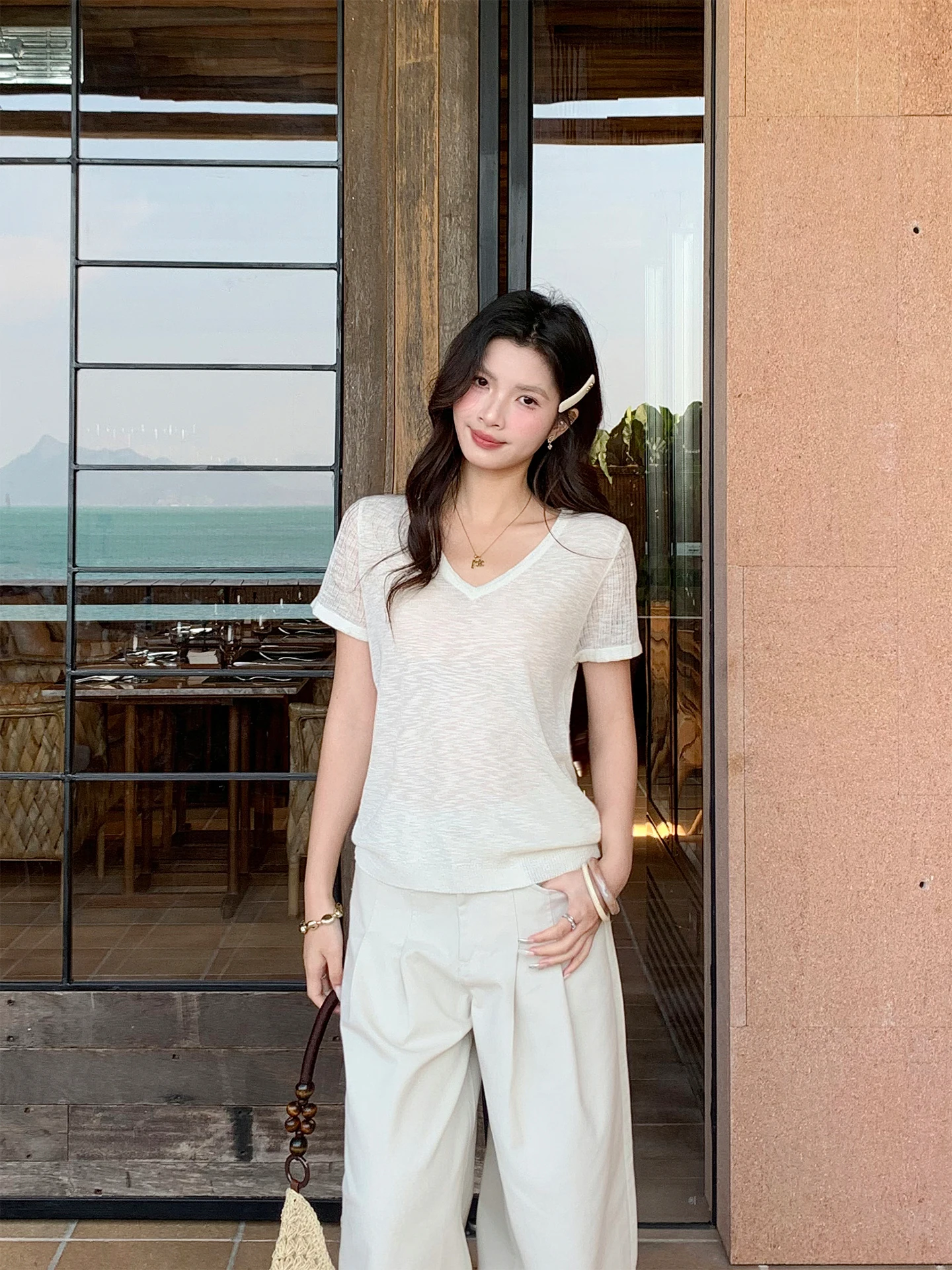 

Slim Fit V-Neck Bamboo Rayon Short Sleeve T-Shirt Women's Summer Unique Waist-Cinching Slimming Short Length Top