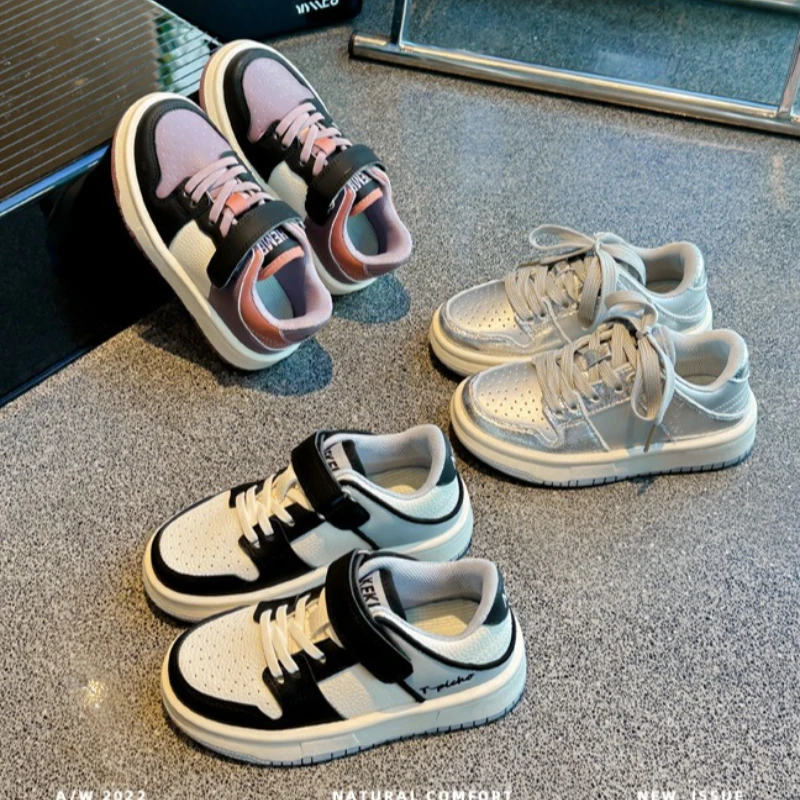 

Теннисная модная обувь для девочек, осень 2023, новые детские кроссовки, удобная нескользящая повседневная обувь для мальчиков, простые универсальные туфли для девочек