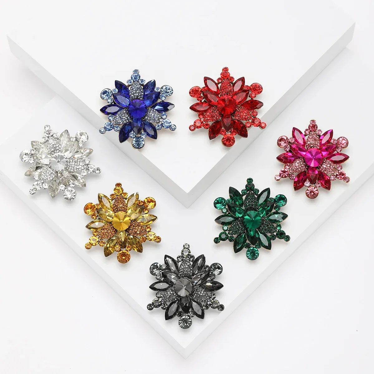 Beaut&Berry Fashion Rhinestone Flower Brooches for Women 9-color Snowflake Party Casual Brooch Pin Gifts