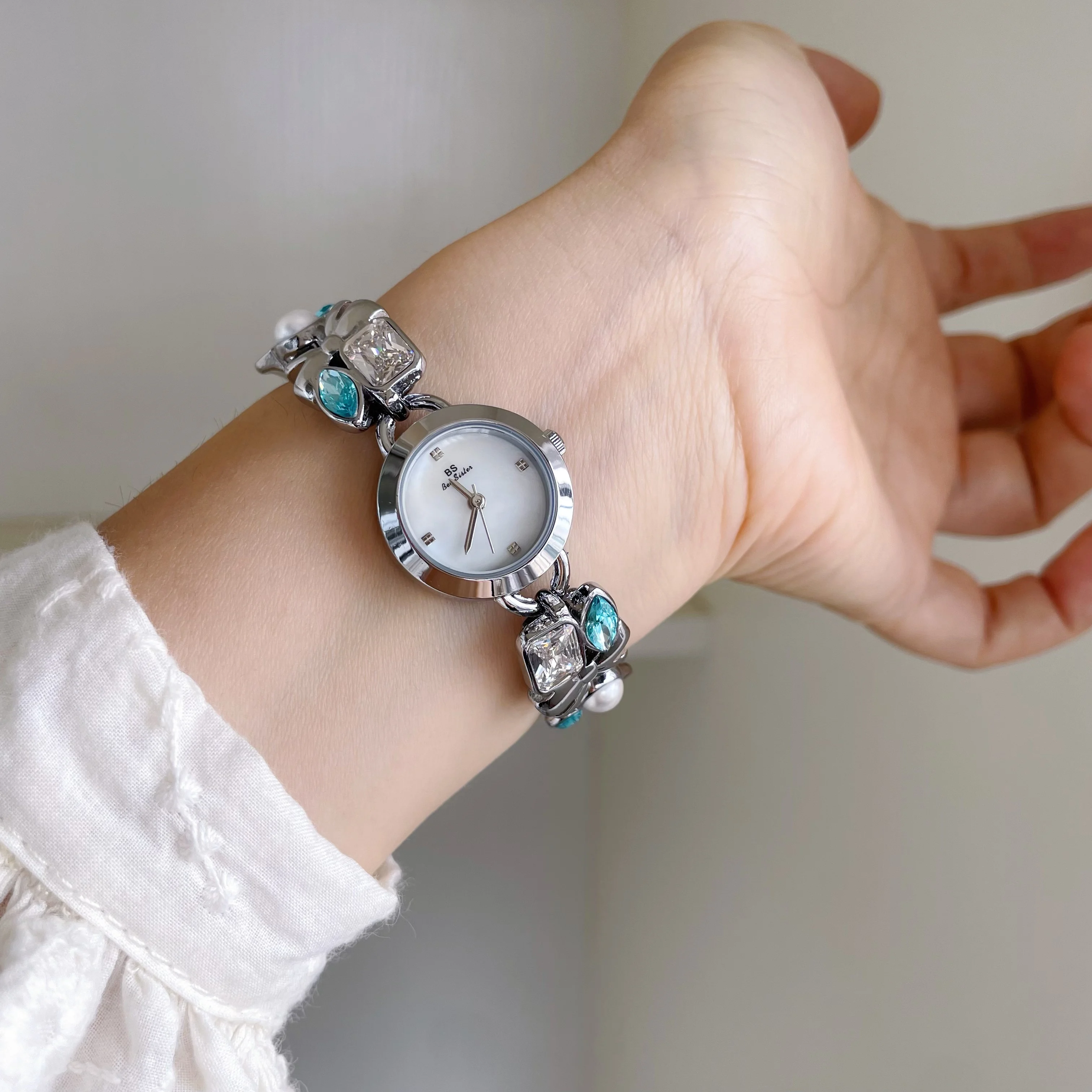 Blue Bracelet Watch for Women Minimalist Fashion High-Quality Quartz Timepiece Ladies' 2025 New Luxury Trendy Wristwatch