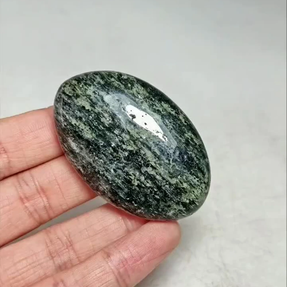 Natural Green Phantom Palm Stone, Polished Healing Crystal, Natural Mineral Home Meditation Decor Worry Stone Gift