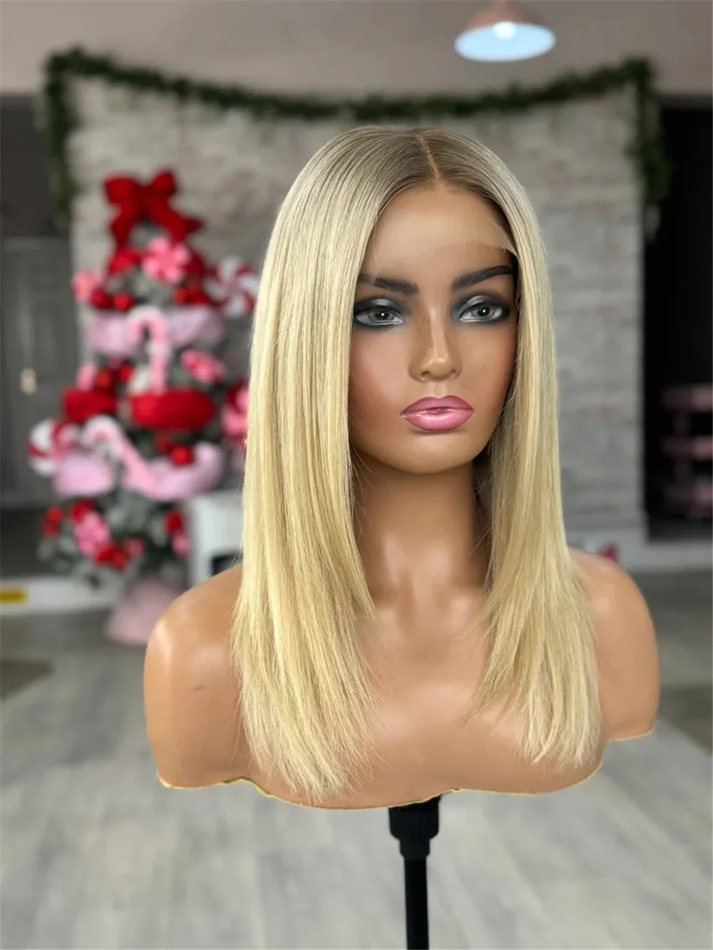 New In Ombre Light Champagne Blonde Natural Synthetic Wig 16 Inch Soft Natural Not Knotted Straight Wigs For Women Cosplay Anime