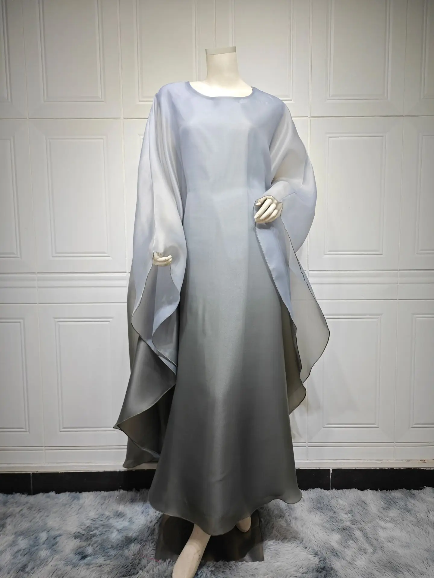 

Ид Рамадан Джеллаба Блестящий атласный рукав «летучая мышь» Абая Дубай Мусульманское платье для элегантных женщин Кафтан Ислам Халат Турция Кафтан Арабский