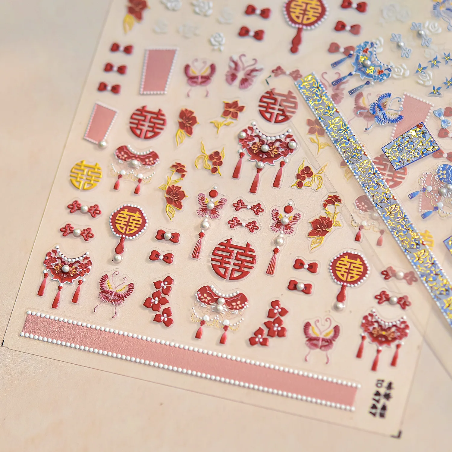 

Luxury Red Pearl Wedding Nail Art Sticker Chinese Style Festive Embroidery Glamorous 5D Self Adhesive Decoration Manicure Decal