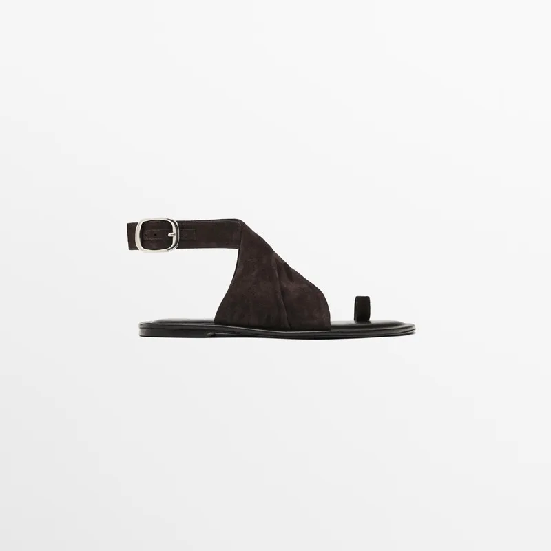 

2026 Fashion Flats Sandals Autumn New Gladiator Sandals for Women's Street Casual Flat Beach Vacation Shoe Clip Toe Slippers