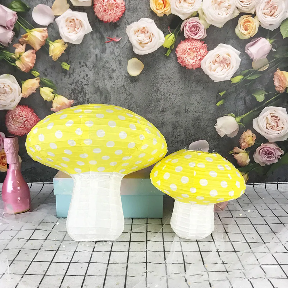 

2Pcs Creative Mushroom Lanterns Beautiful Paper Lanterns Party Decor Kids Home Decoration