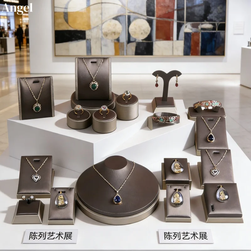 

Подставка для колец из кофейно-коричневой матовой кожи, прочный держатель для колец с несколькими отделениями для эксклюзивной стойки и роскошного шоу