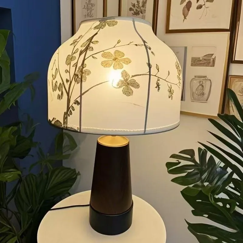 Medieval style bedroom pull wire switch desk lamp living room decorative lamp