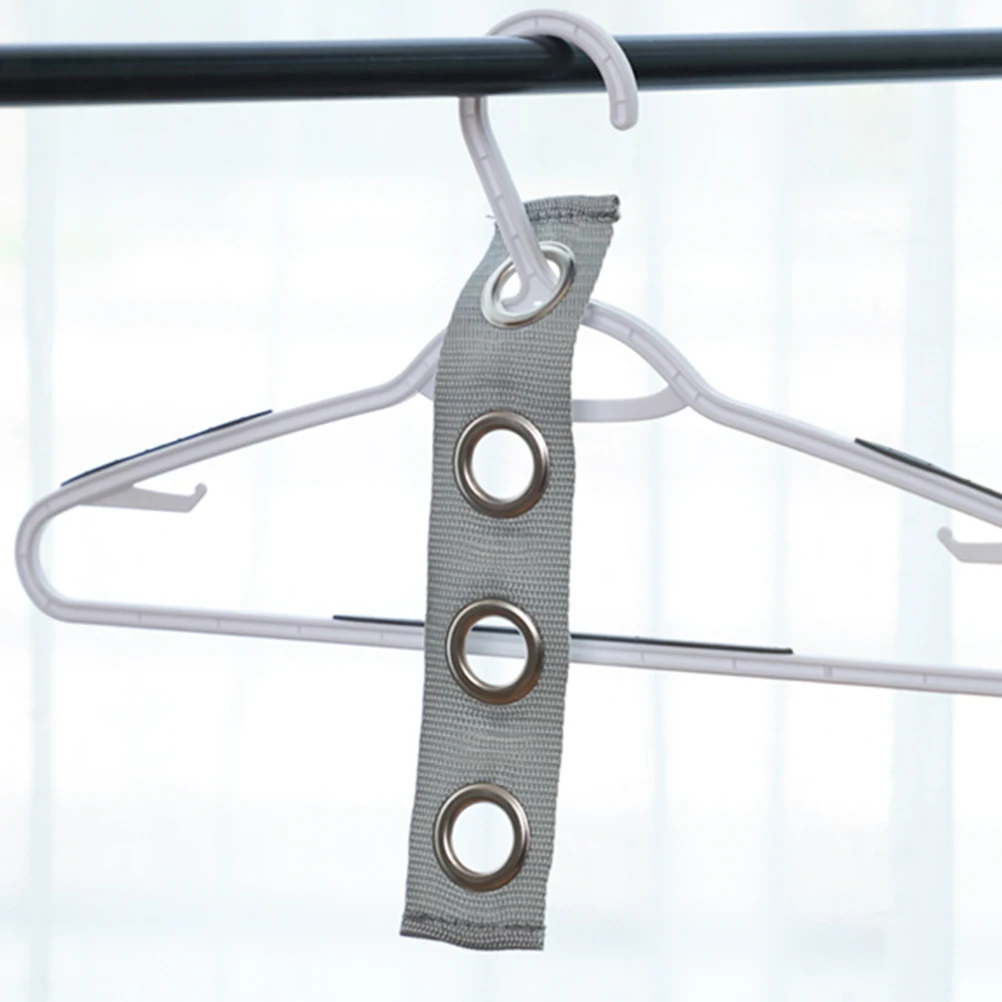 

4Pcs FourHole Clothes Connection Buckle Hanger Hooks Wardrobe Organizer SpaceSaving Closet Hangers Grey
