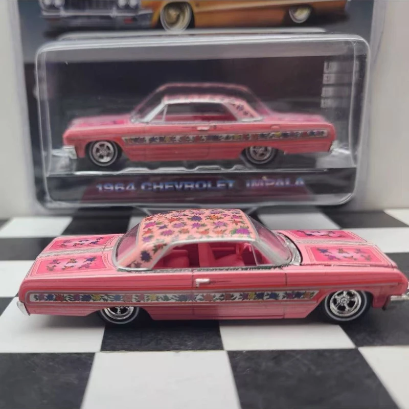 

Green Light 1:64 1964 Chevrolet Impala Simulation alloy model, car decoration, children's toys, vacuum formed gifts