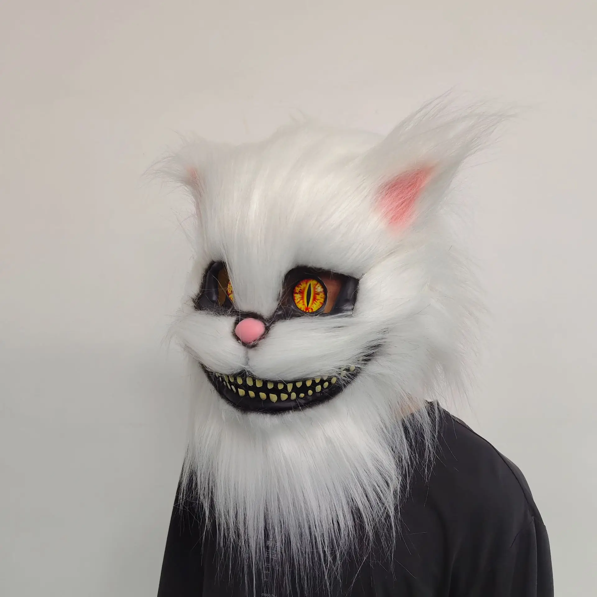 Horror-Maskerade: Grinsende Katze Vollkopfmaske aus Plüsch, Gruselige Großzahnte-Monstermaske für Halloween-Cosplay und Kostümierungen – Detail 4