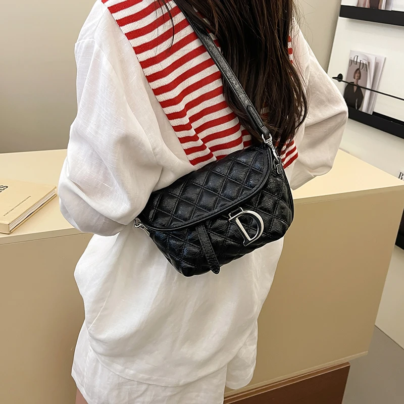 

Stylish Simple Leather Crossbody Bag For Women With Minimalist Design Solid Color Large Capacity And Commuter Use