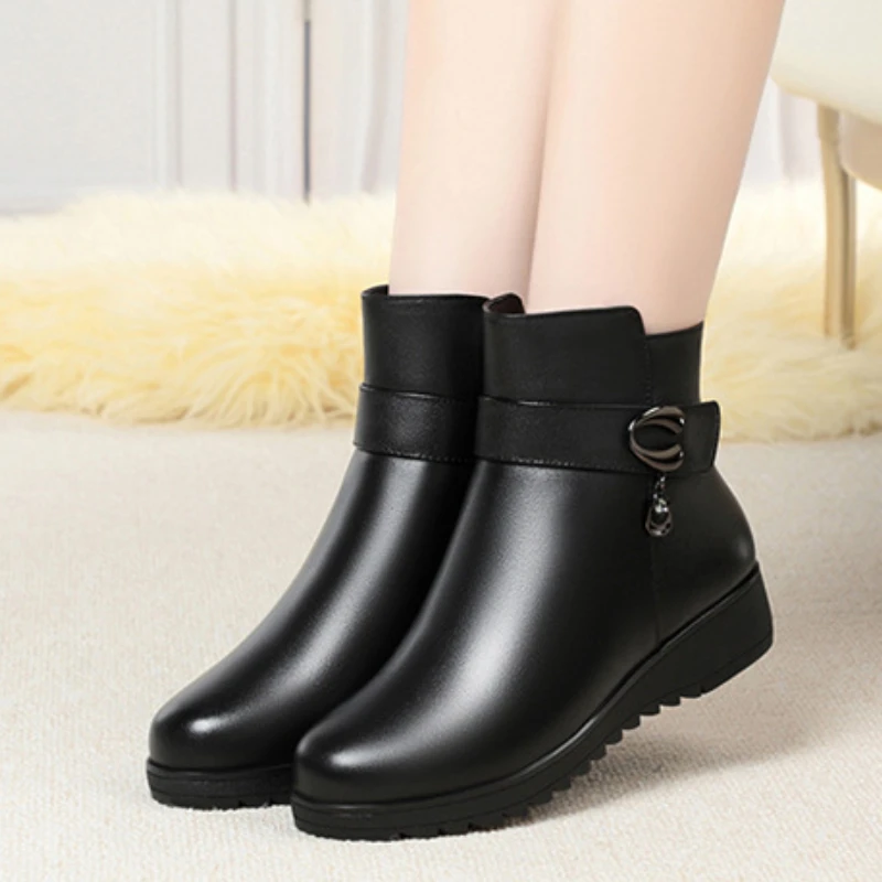 Mum Warm Leather Boots Women Winter Thick Bottom Padded Cotton Shoes Casual Comfort Side Zip Walking Flats Botas Femininas