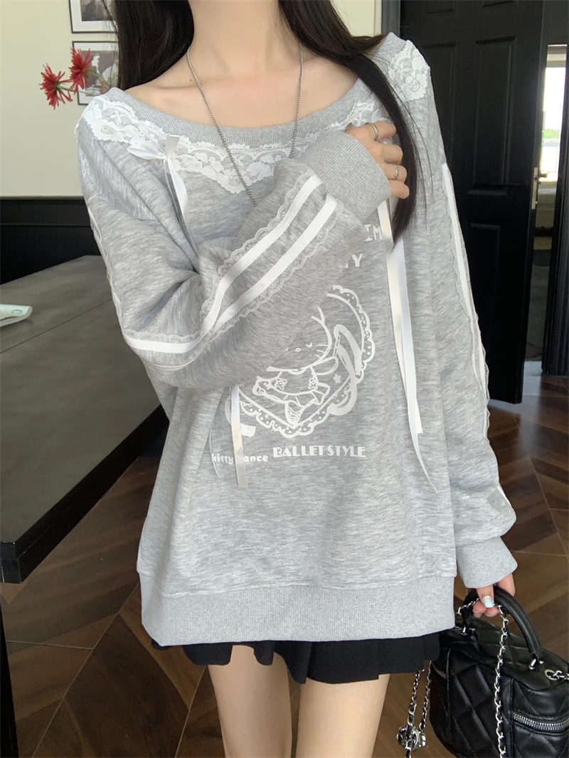 2025 페어리 가을 겨울 신상 프린트 긴팔 레이스 스플라이스 비대칭 숄더 스웨트셔츠 여성용 탑 패션 스트리트웨어