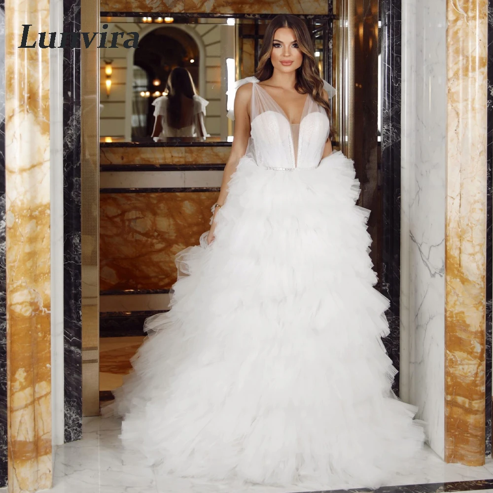 Lunvira Fashionable Tiered Wedding Dress for Women V-neck Tulle Sleeveless A-line Rhinestones Vestidos De Novia Customized
