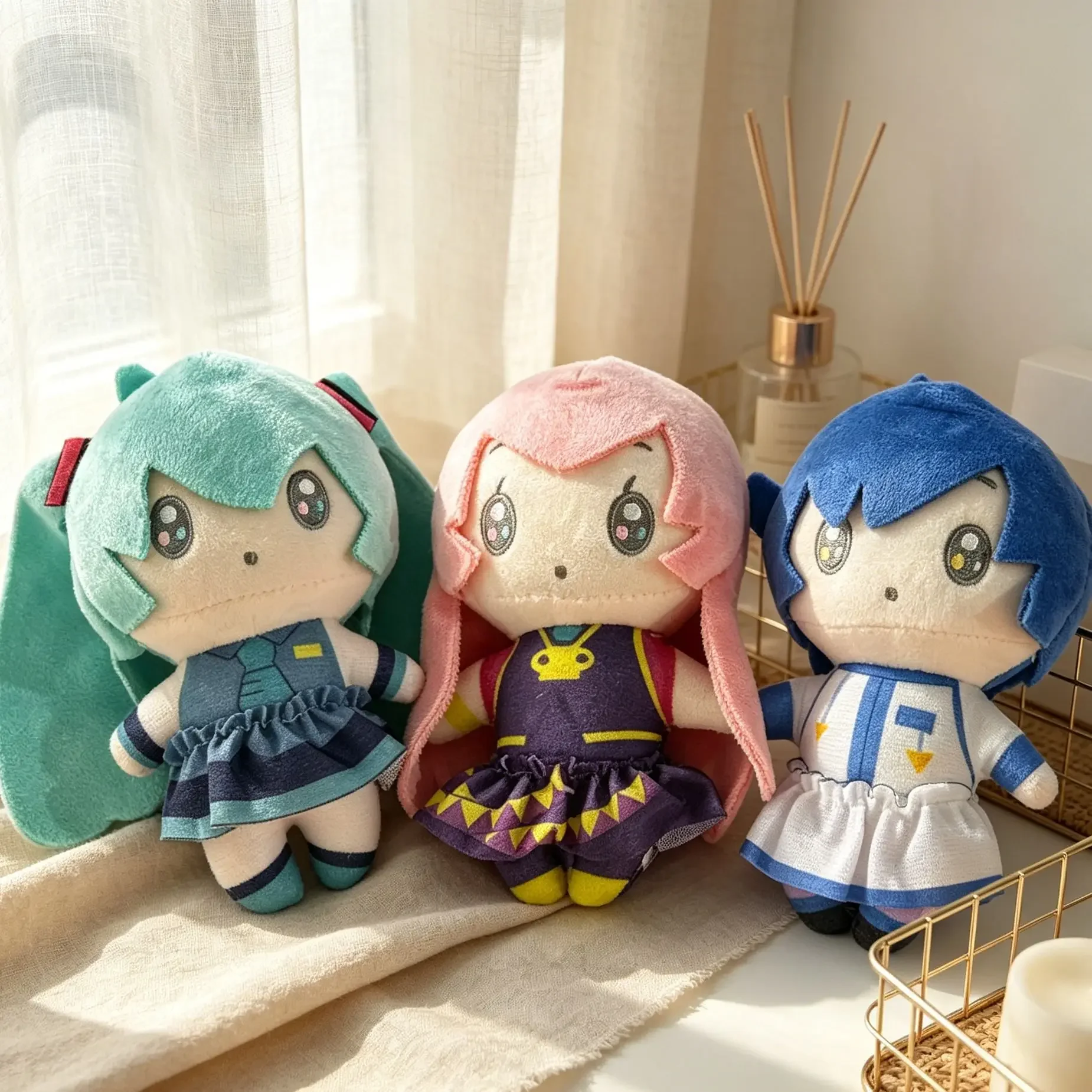 pingente-de-pelucia-de-personagem-vocaloid-versao-q-miku-kaito-rin-len-luka-mini-chaveiro-fofo-para-enfeite-de-mochila-colecao-de-presentes