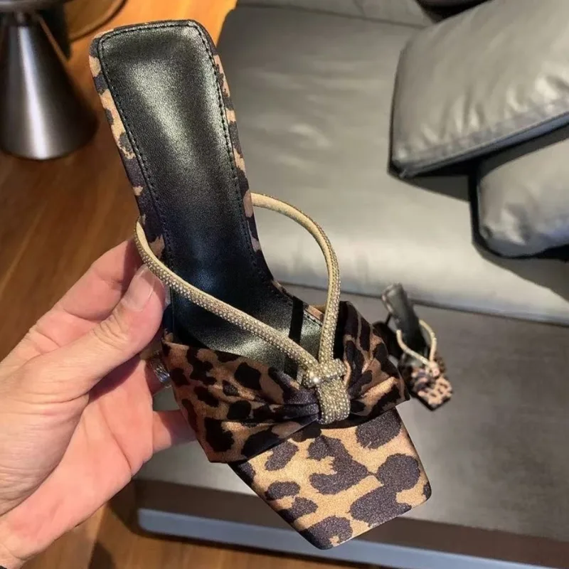 

Leopard print silk crystal straight strap women's sandals 2025 summer butterfly condensation toe wearing high heels slippers