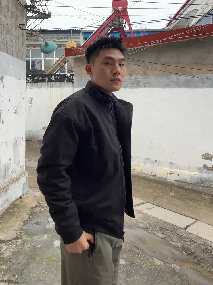 

Американская куртка-бомбер из хлопка для мужчин, зимняя теплая рабочая одежда с воротником-стойкой, стильная и крутая.