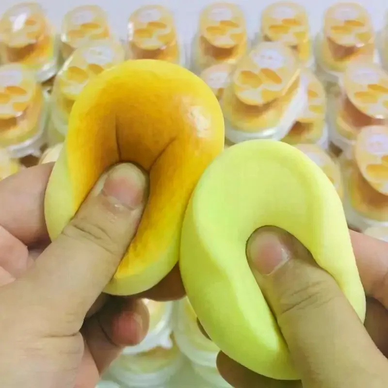 1Pcs Linderung Squeeze Dekompression Langsam Rebound Spielzeug Klebrige Nette Halb Gekocht Käse Druckentlastung Weiche Fingerspitze Spielzeug