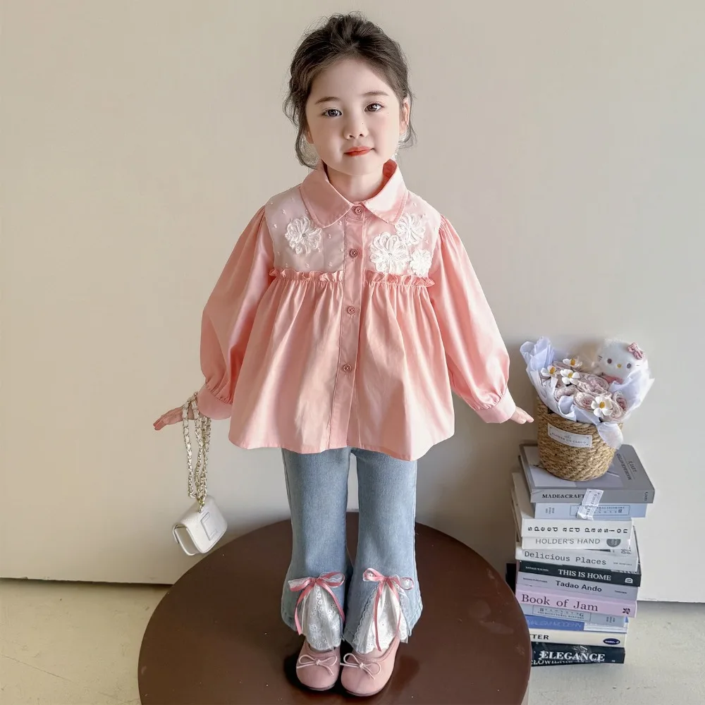 

Новый весенне-осенний комплект для девочек 2026 года: рубашка с длинным рукавом и джинсовые брюки с кружевом, для роста 100-150 см