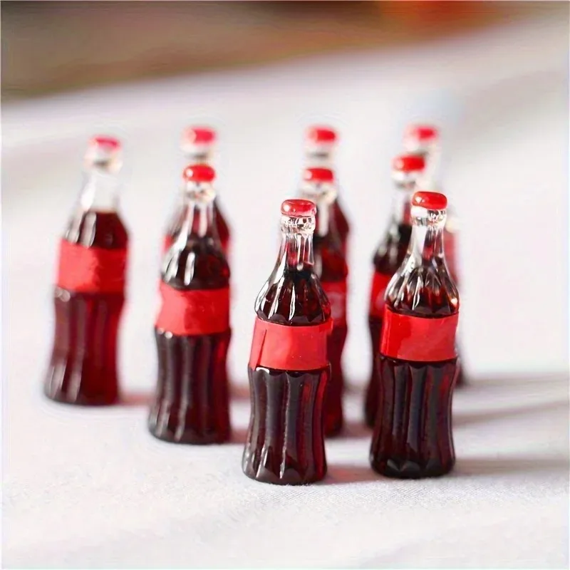 10 Stück Miniatur-Cola-Flaschenmodelle – realistisches Puppenhaus-Getränkezubehör, verschiedene Farben, ABS-Material, für den Haushalt geeignet – Detail 2