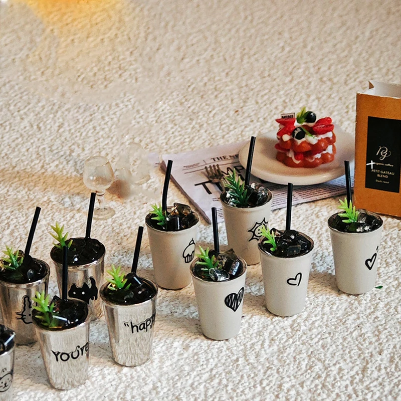 

1pc 1/12Dollhouse Miniature Coffee Iced American Latte Drink Model Doll House Coffee Shop Scene Decor Toy Doll Micro Scene Props