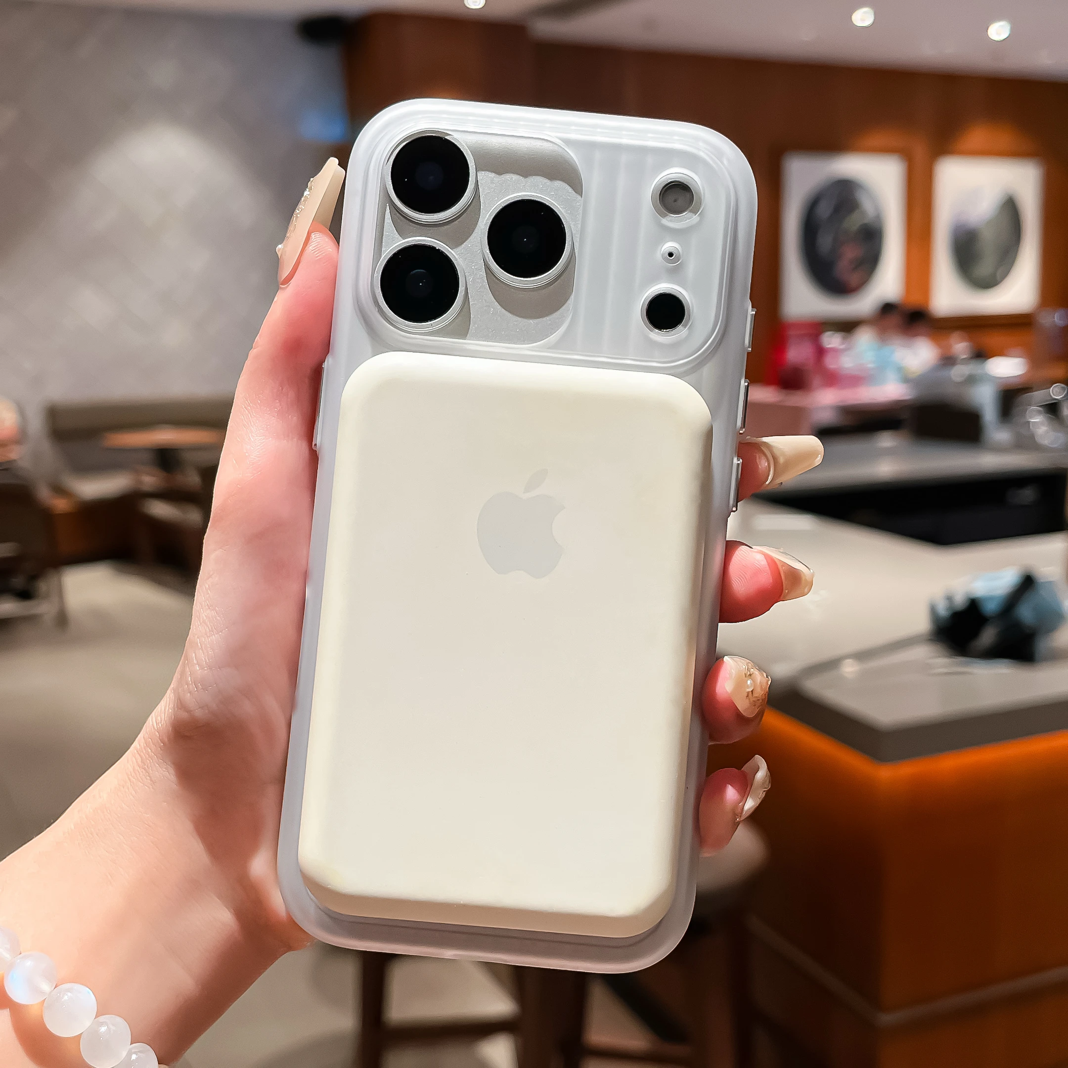 เคสโทรศัพท์แบบแม่เหล็กไร้สาย Magsafe หรูหรา สำหรับ iPhone 17 Air 16 15 14 Plus 13 12 Pro Max  วัสดุ PC ผิวด้าน ป้องกันการกระแทก