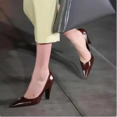 Novo estilo francês vermelho preto marrom couro apontou toe raso deslizamento em saltos altos bombas feminino vestido de banquete sapatos únicos tamanho 34