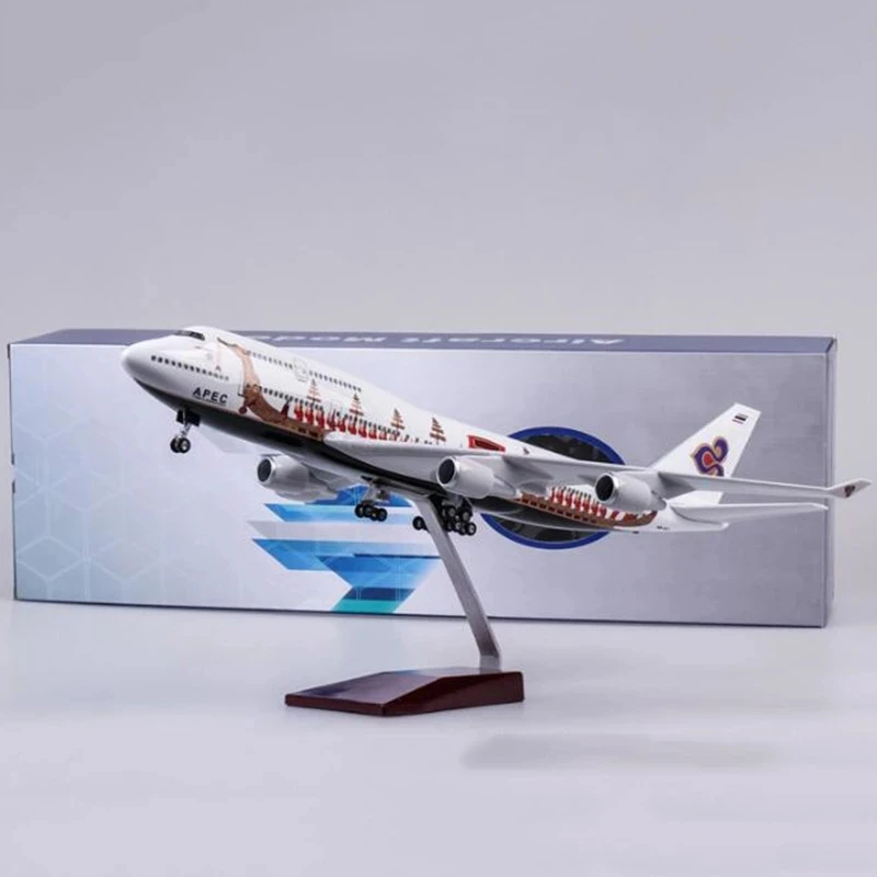 47CM Thailand Dragon Boat 747 Plane Model Toy B747 Aircraft THAI Airline Model W Light and Wheel Landing Gear Diecast Resin Toy