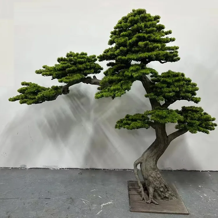 Simulation Guest-Greeting Landscaping Large Plastic Fiberglass Artificial Big Needle Pine Tree for Restaurant Decoration