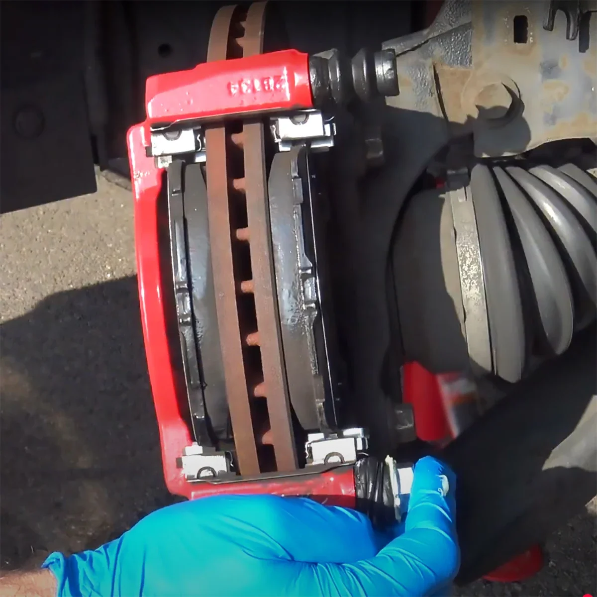 スズキ スイフト 2010- フロントブレーキキャリパースライダーガイドピンボルトディスクハウジングベローズスリーブブーツ交換部品シールカーキット