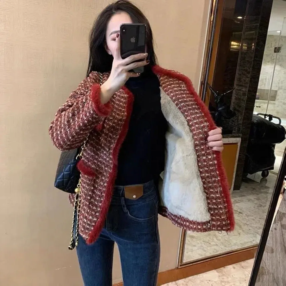 

Winter Elegant Tweed Jacket Women Vintage Plaid Woven Coat Female Casual O-neck Plush Lining Warm Outwear Ladies Fashion Overcoa