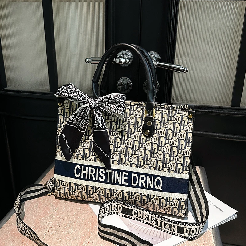 Durable Maillard Style Shoulder Bag Practical Travel Commuting Trendy Presbyopic Printing Exquisite Stylish