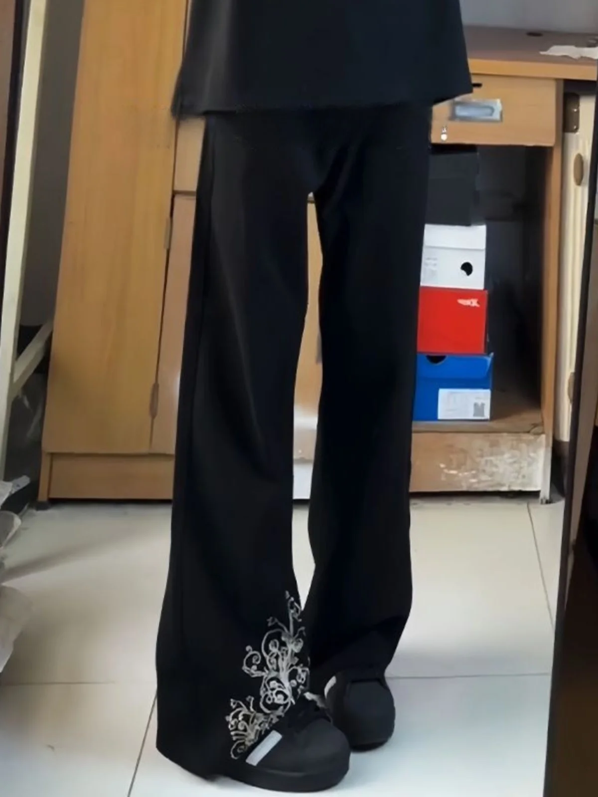 

Мужские джинсы с вышивкой, высокая талия, прямые брюки с легким расклешением, в американском стиле, летняя мода