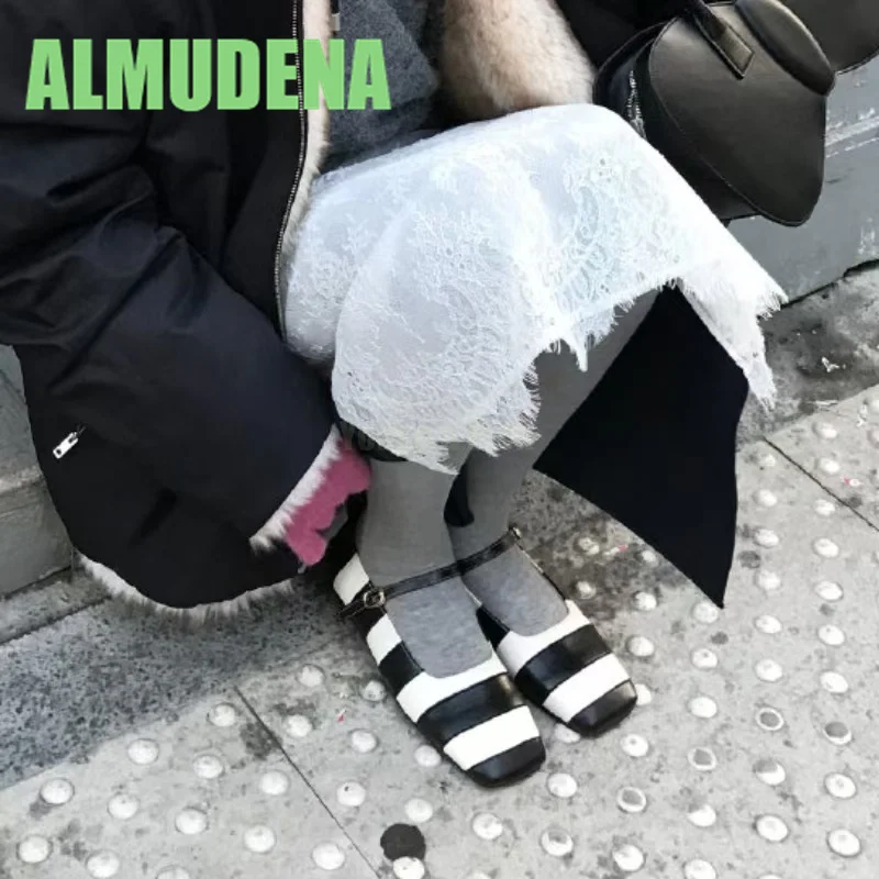 

Black and White Color Blocked Mary Jane Shoes French One Button Square Toe Shallow Mouth Casual and Comfortable Flat Sole Shoes