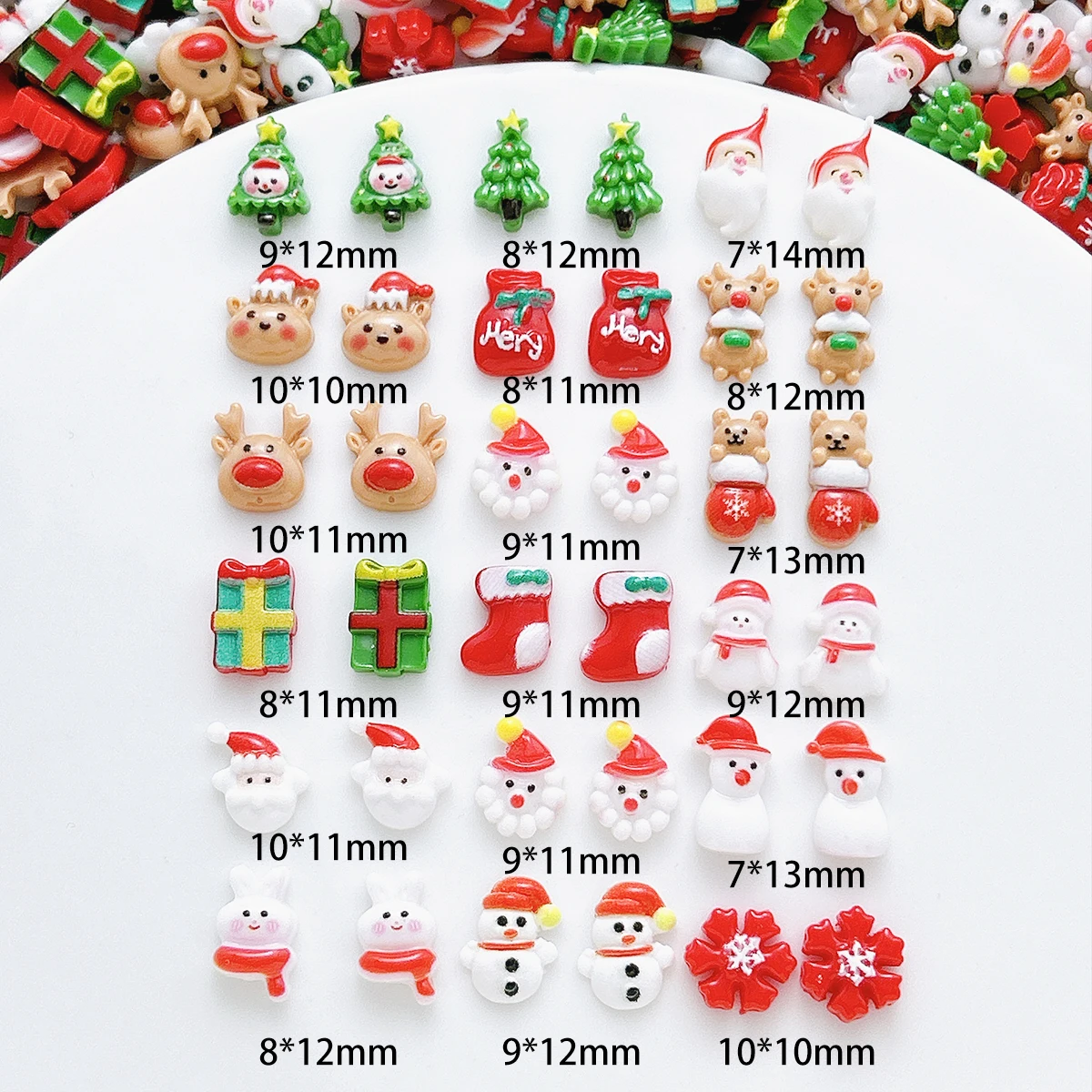 30PCS Creative Cartoon Santa Claus Snowman Elk Nail Art Charms 3D Simulated Red Green Socks Gift Box Mixed Nail Decorations DIY